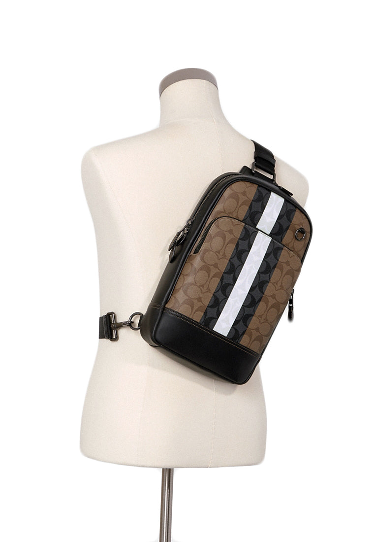 Coach Graham Pack In Signature Canvas With Varsity Stripe - Brown