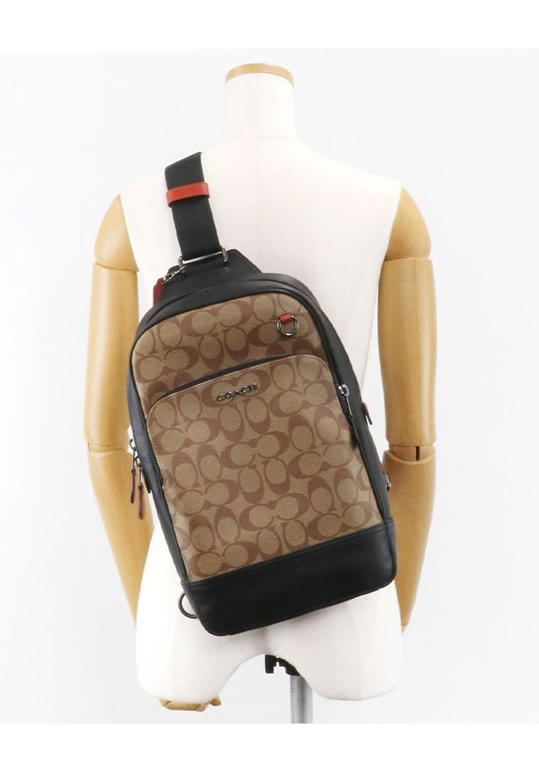 Coach Graham Pack In Signature Canvas - Brown