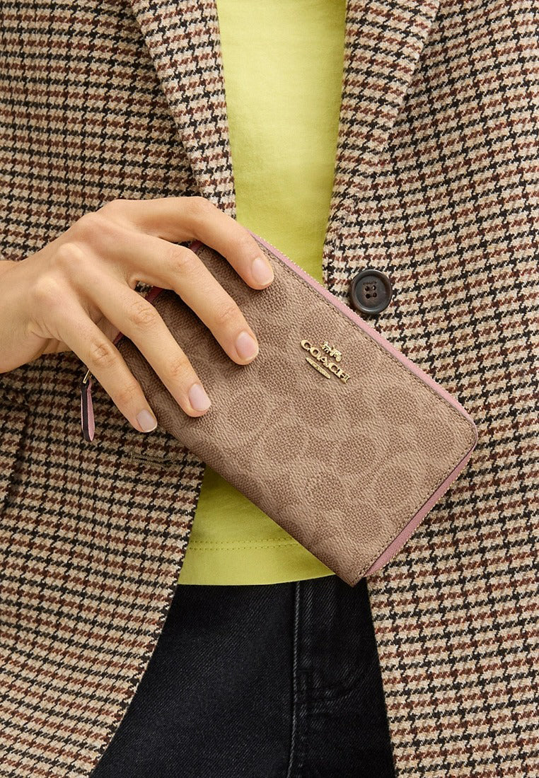 Coach Medium ID Zip Wallet In Signature Canvas - Tan/Pink Petal