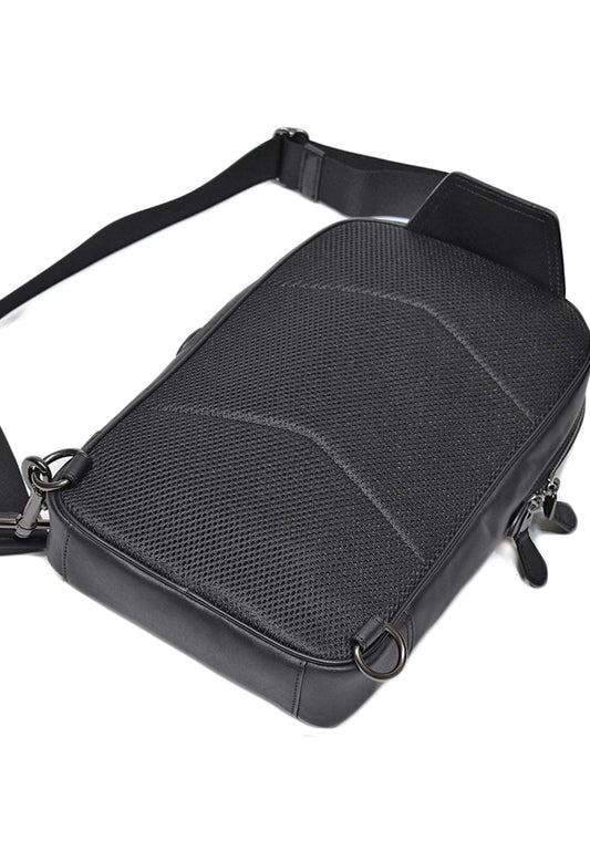 Coach Graham Pack In Signature Canvas - Black