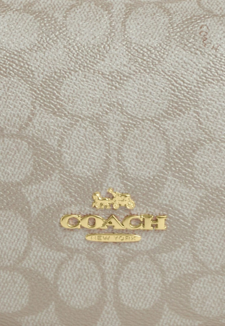 Coach Payton Hobo In Signature Canvas - Champagne