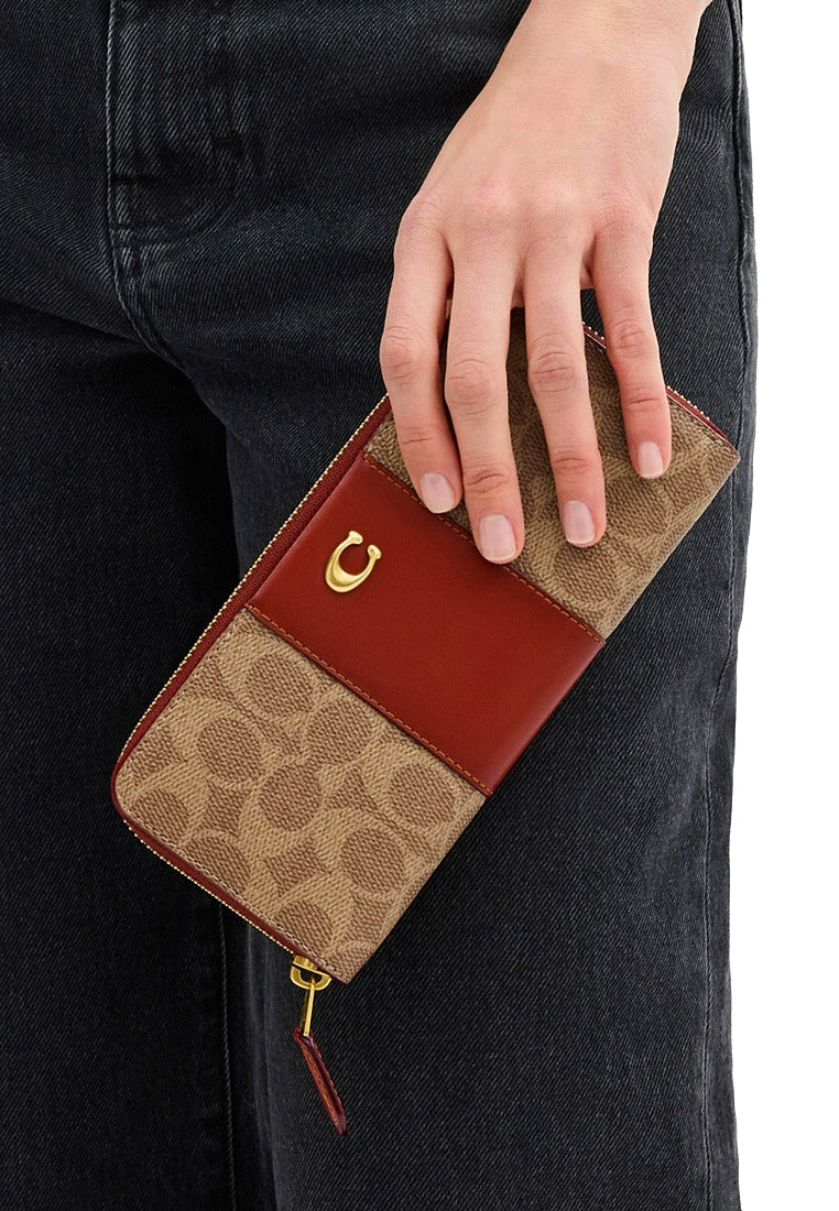 Coach Essential Slim Accordion Zip Wallet In Signature Canvas - Tan/Rust