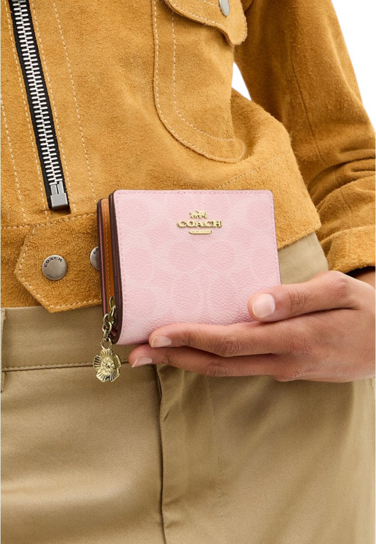Coach Snap Wallet In Signature Canvas With Charm - Powder Pink