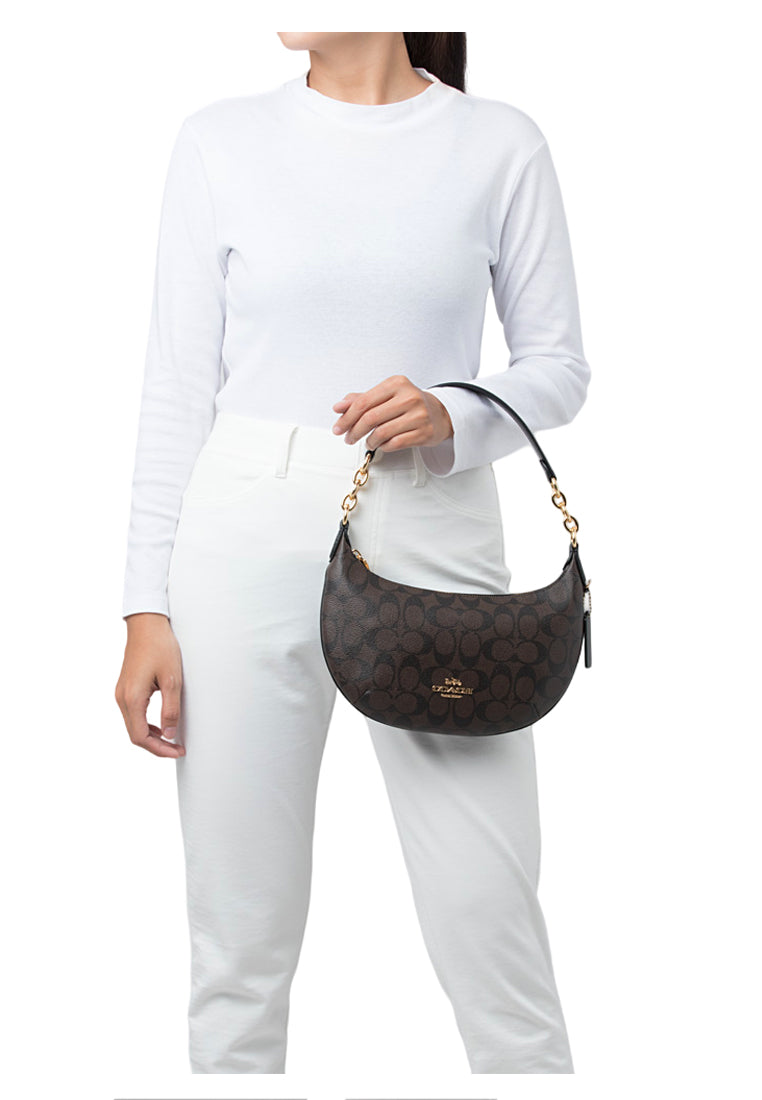 Coach [DEFECTS] Payton Hobo In Signature Canvas - Dark Brown