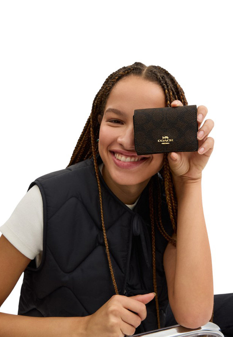 Coach Card Holder Wallet In Blocked Signature Canvas - Walnut/Tan